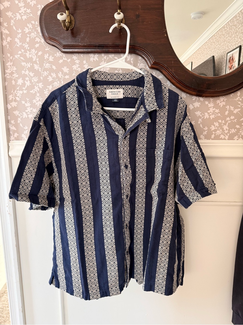 Striped American Eagle casual button down men’s